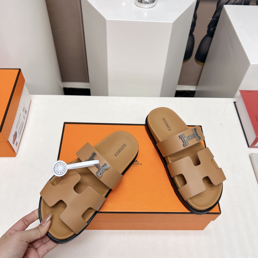 ua H**mes chypre sandal