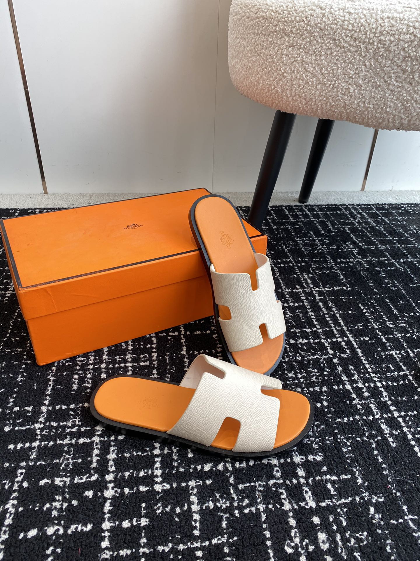 ua H**mes izmir sandal