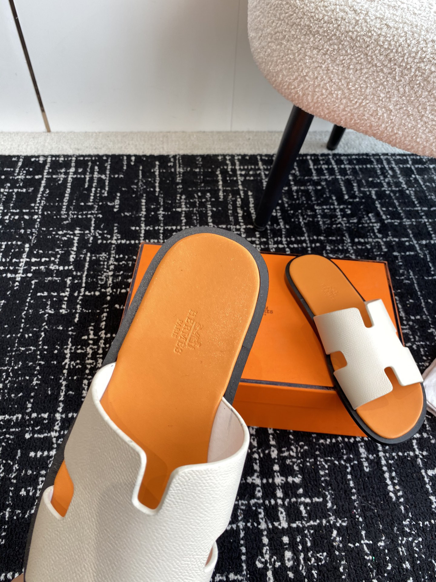 ua H**mes izmir sandal