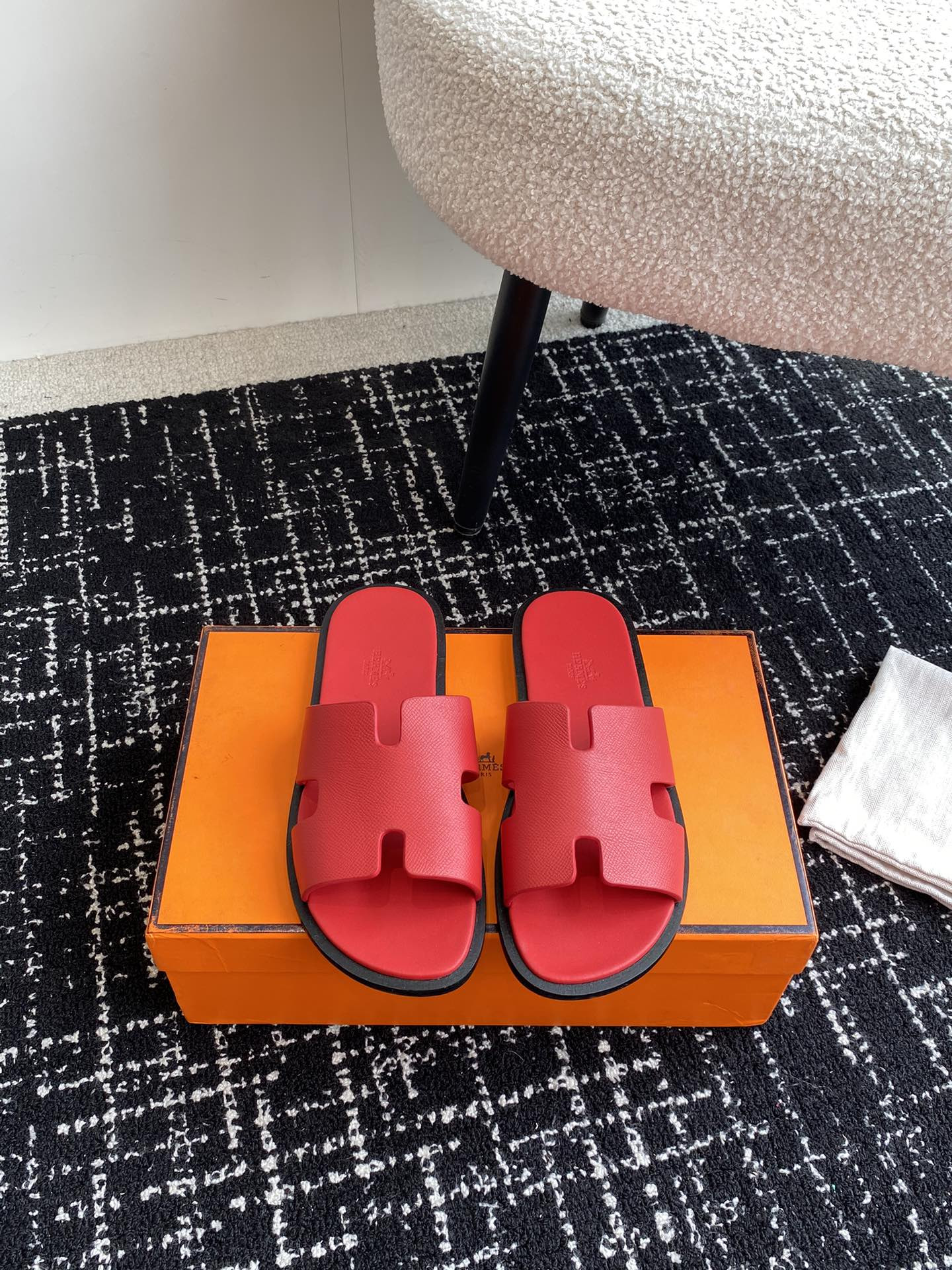 ua H**mes izmir sandal