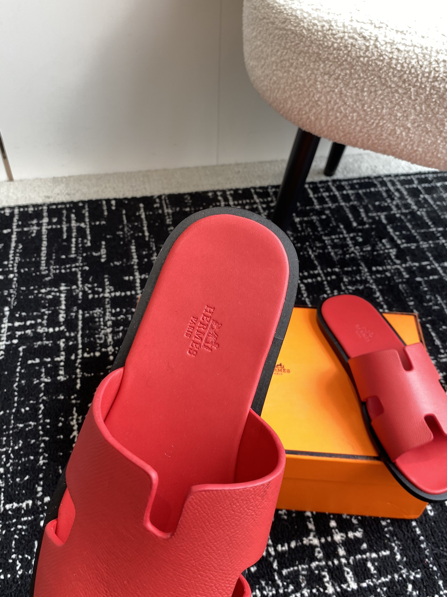 ua H**mes izmir sandal