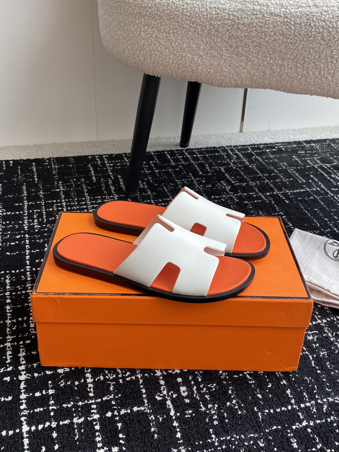 ua H**mes izmir sandal