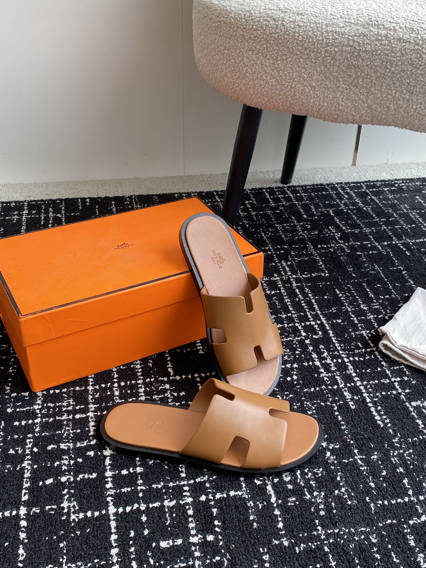 ua H**mes izmir sandal