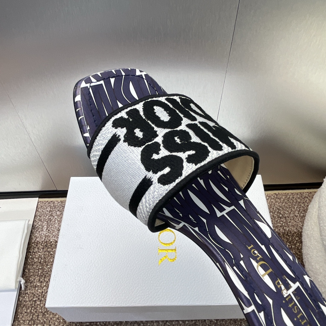 ua D*or dway heeled slide