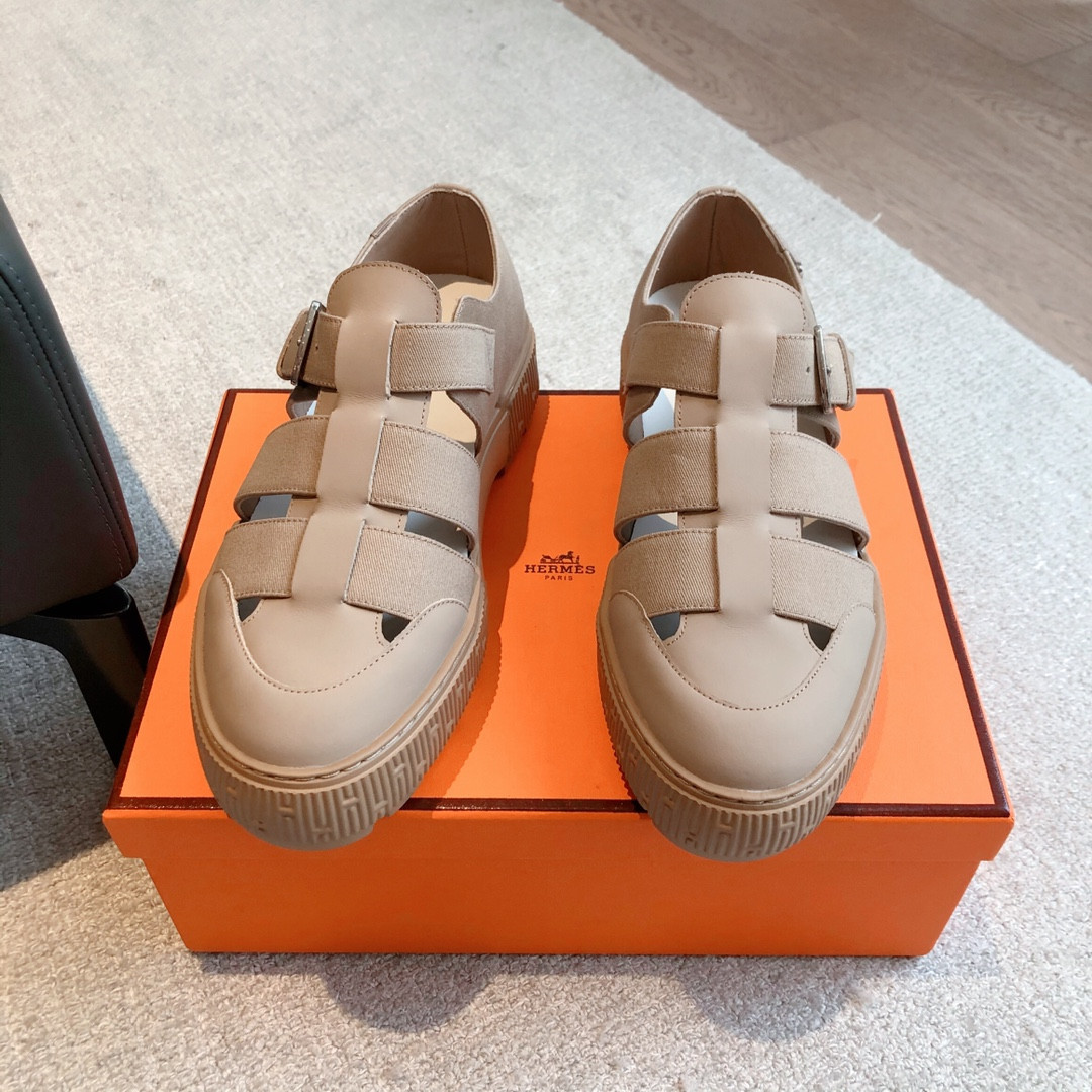 ua H**mes item sandal