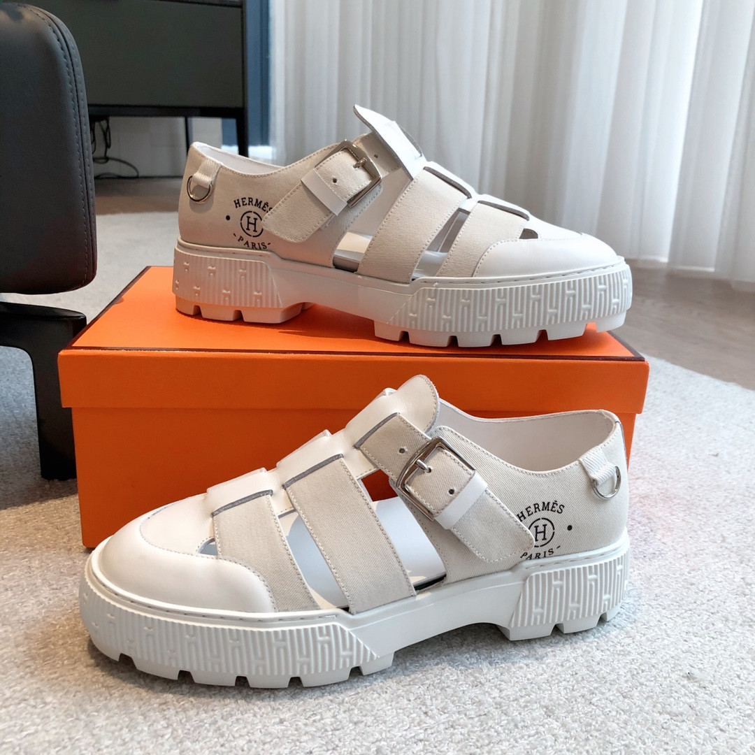 ua H**mes item sandal
