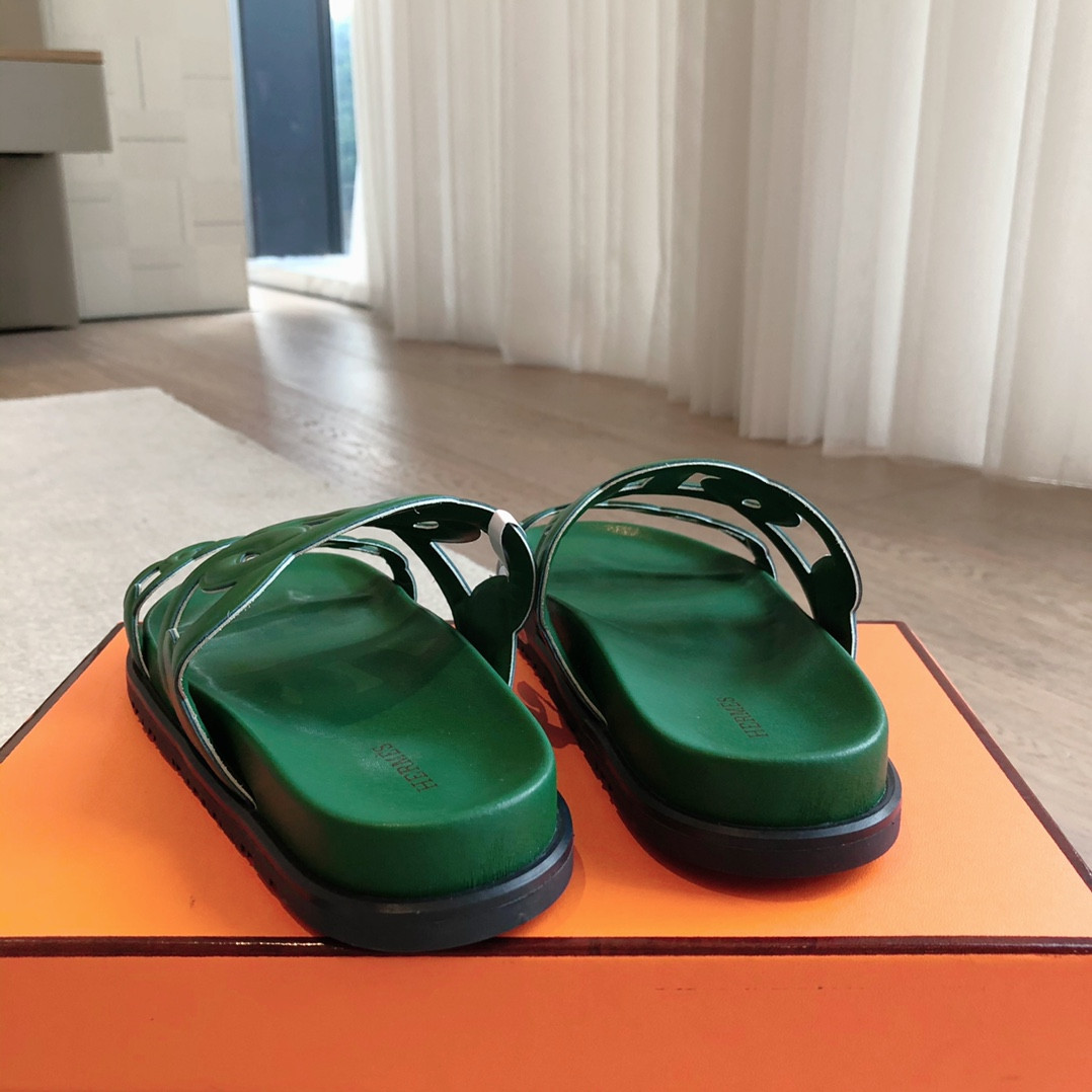 ua H**mes extra sandal