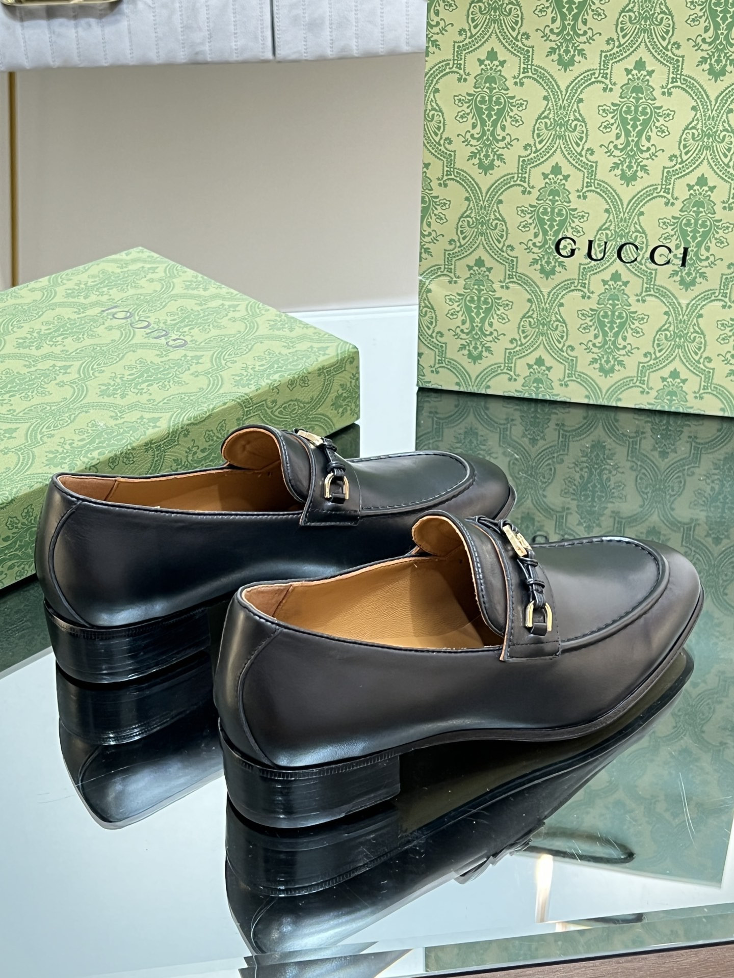 ua G*u*i interlocking g loafer