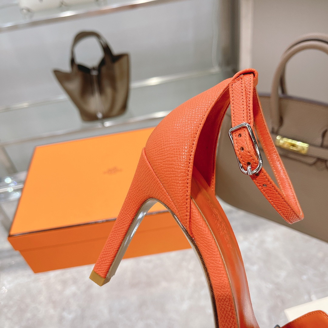 ua H**mes heeled sandal