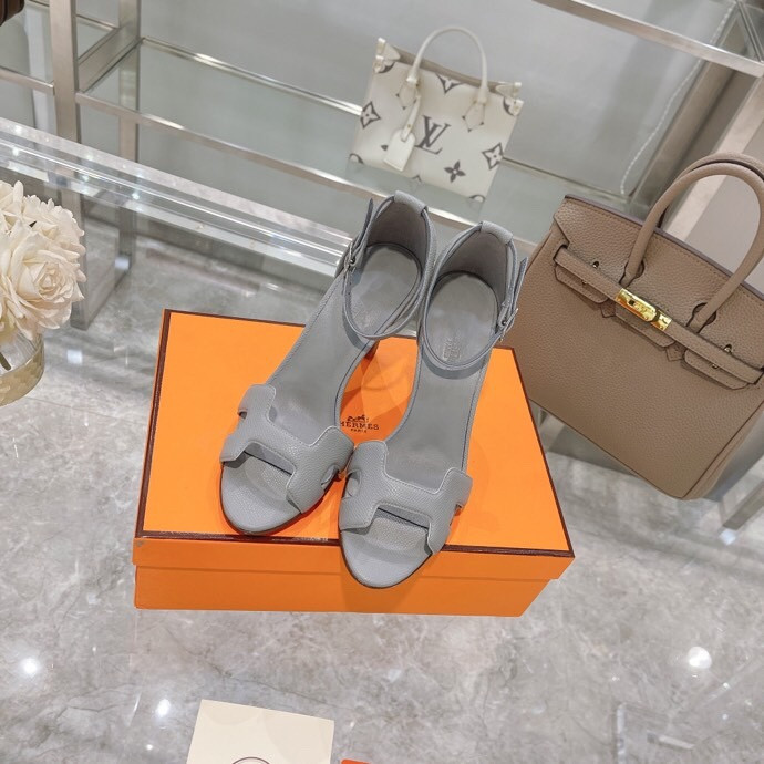 ua H**mes heeled sandal