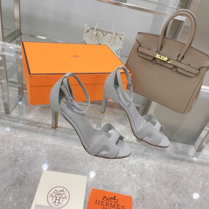 ua H**mes heeled sandal