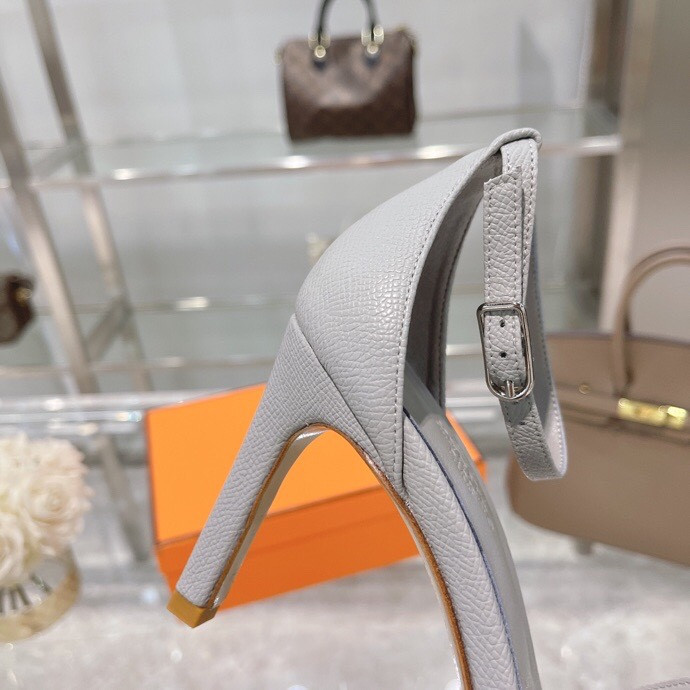 ua H**mes heeled sandal