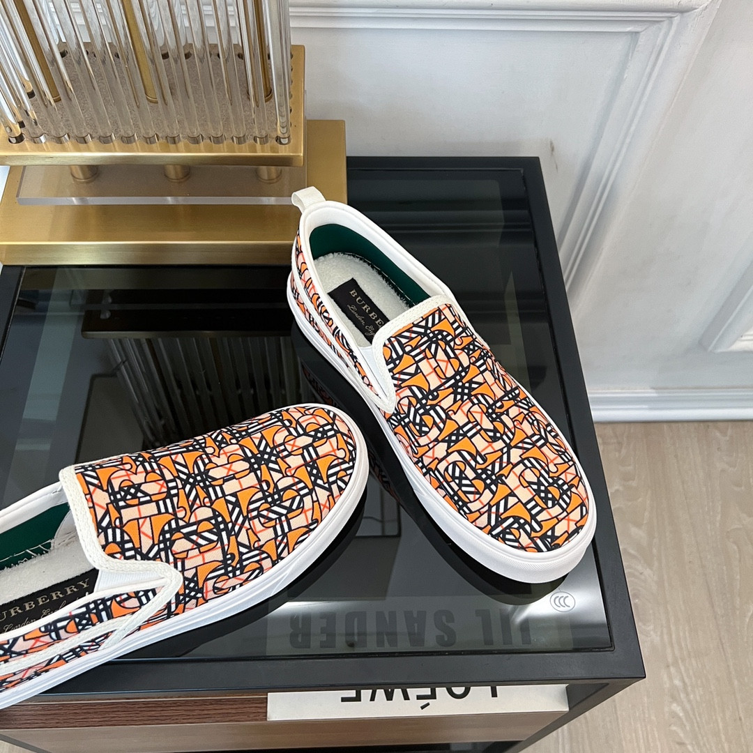 ua B**rry slip on sneakers
