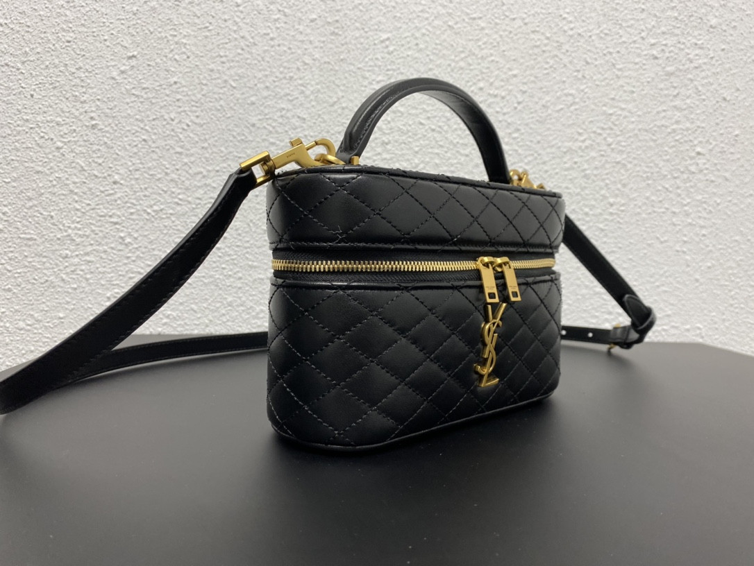 Y*L gaby vanity bag in lambskin 18 x 11 x 6.5 cm