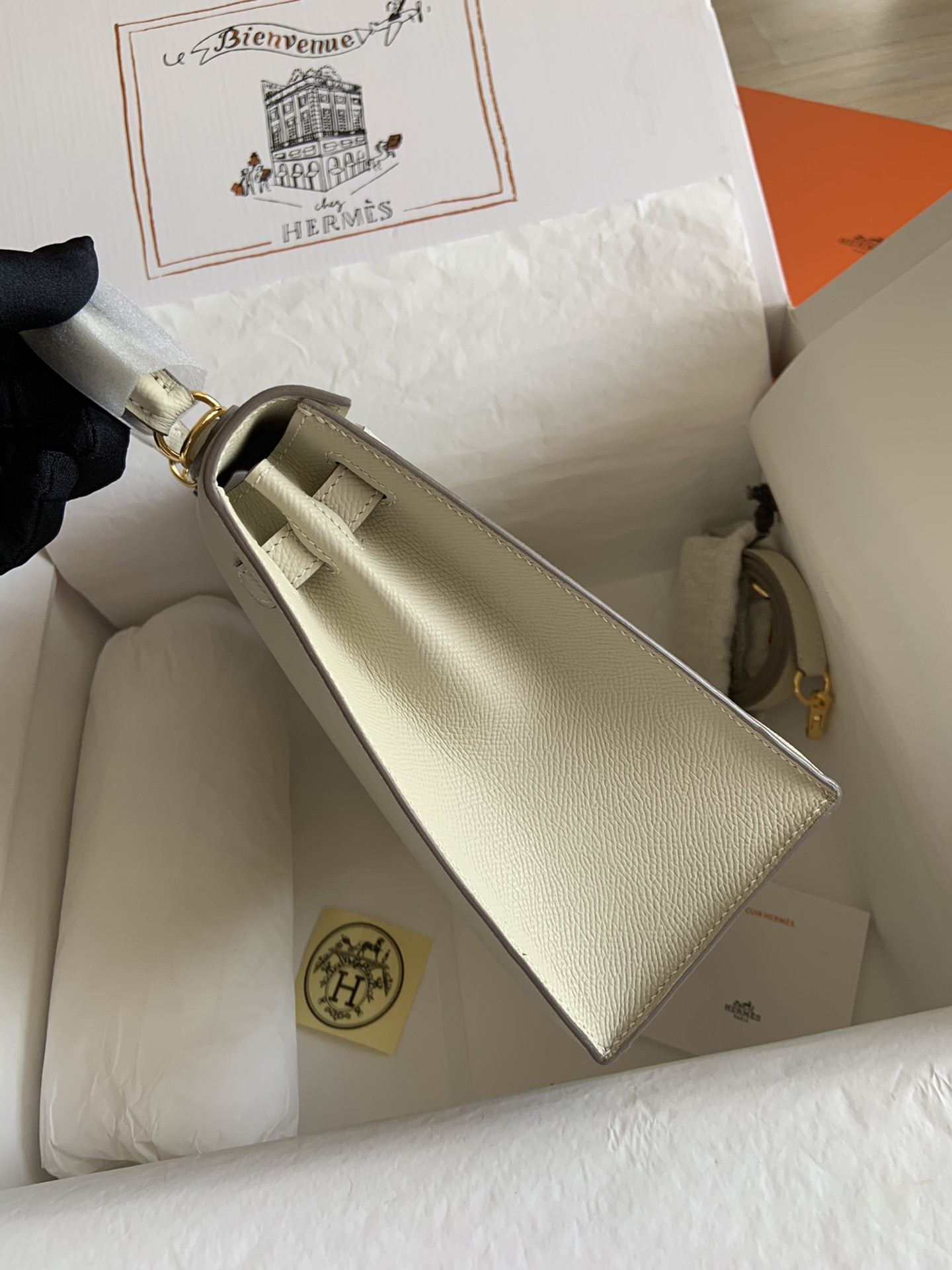 H**mes kelly gold-tone hardware 25 28