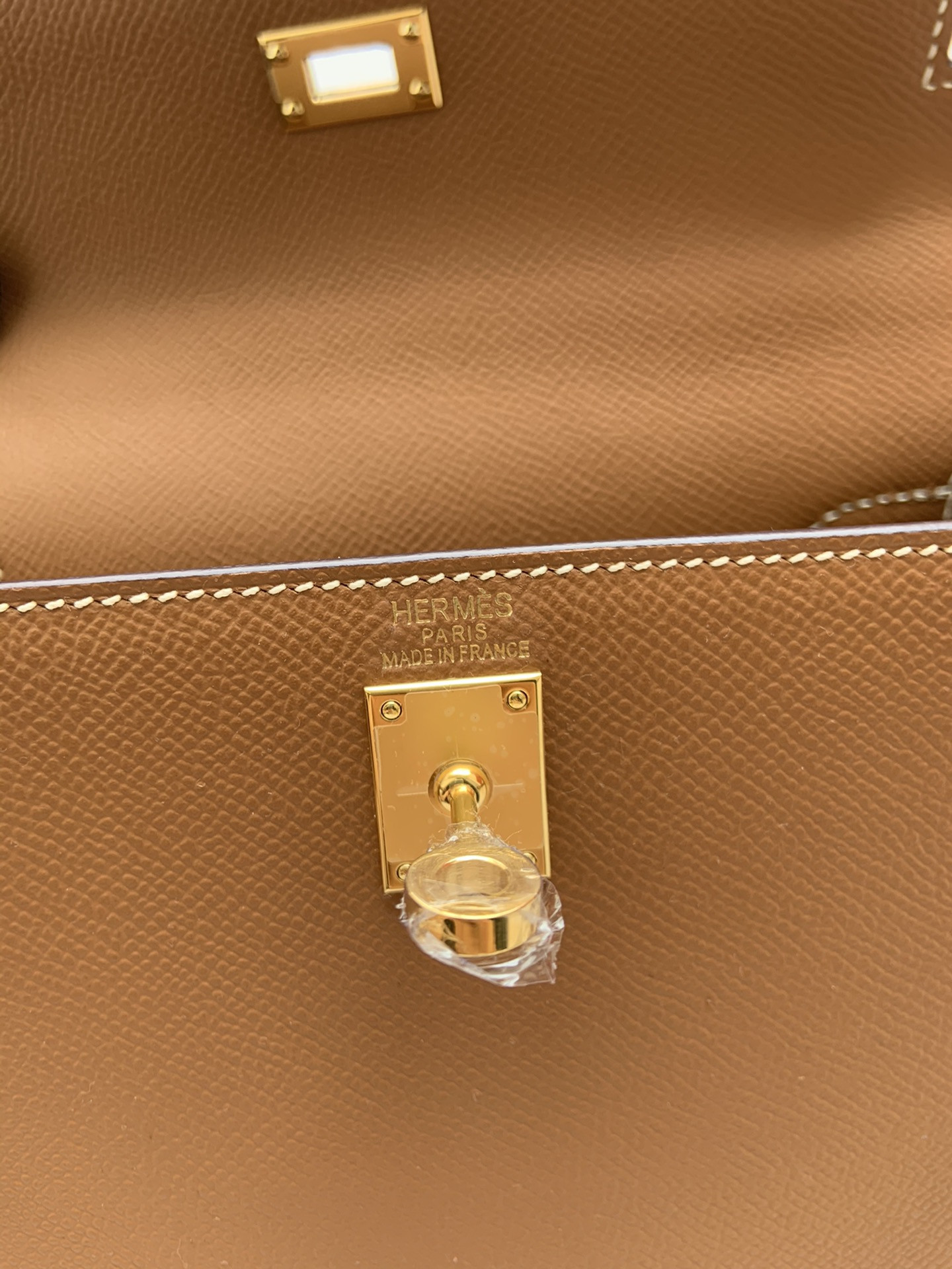H**mes kelly gold-tone hardware 25 28