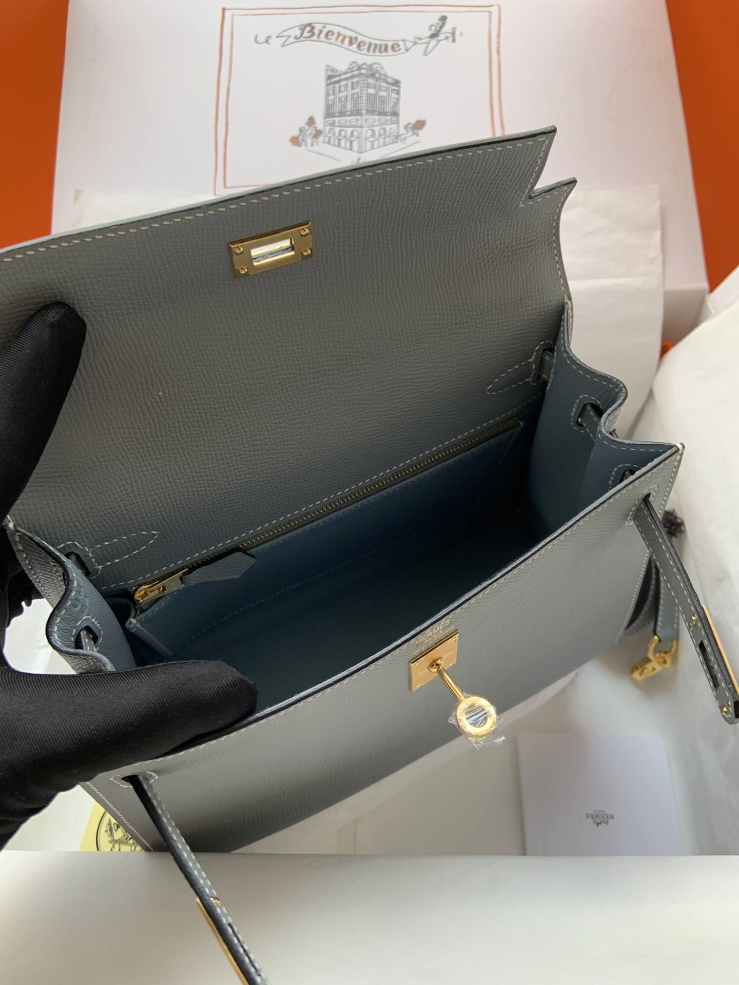H**mes kelly gold-tone hardware 25 28
