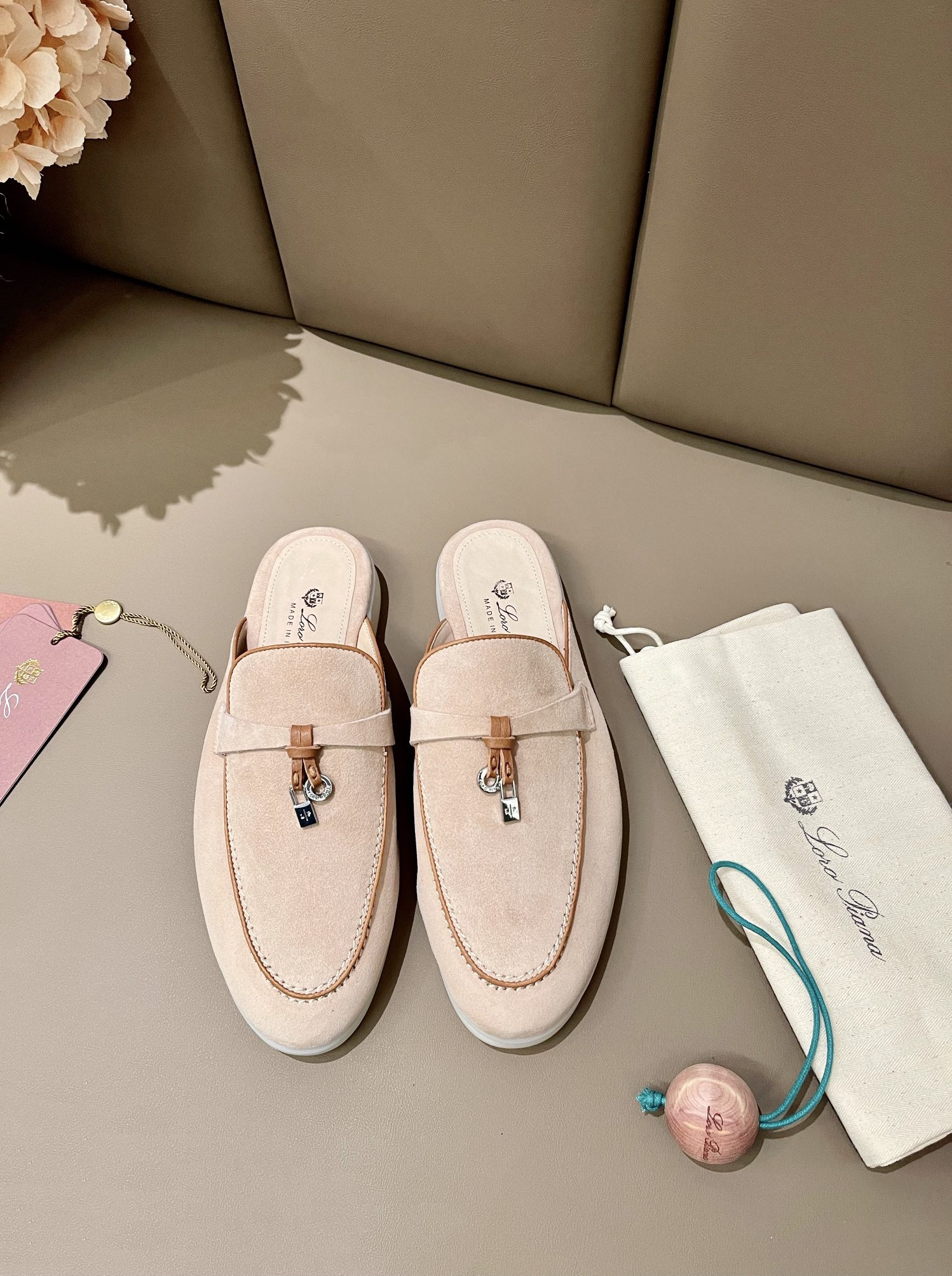 ua L**o p*ana babouche charms walk loafers