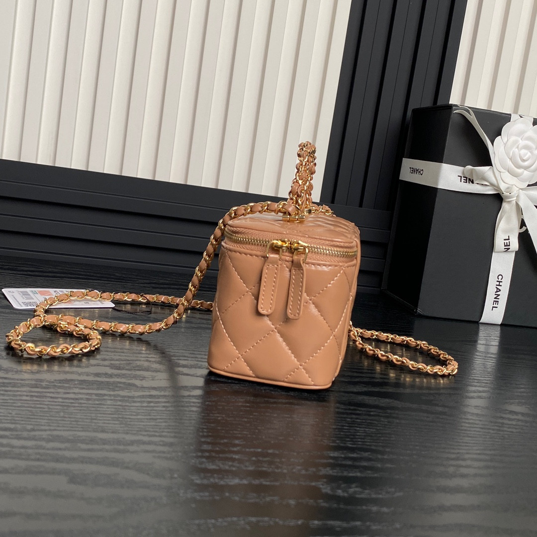 Ch*el clutch with chain 9.5x 17x 8cm