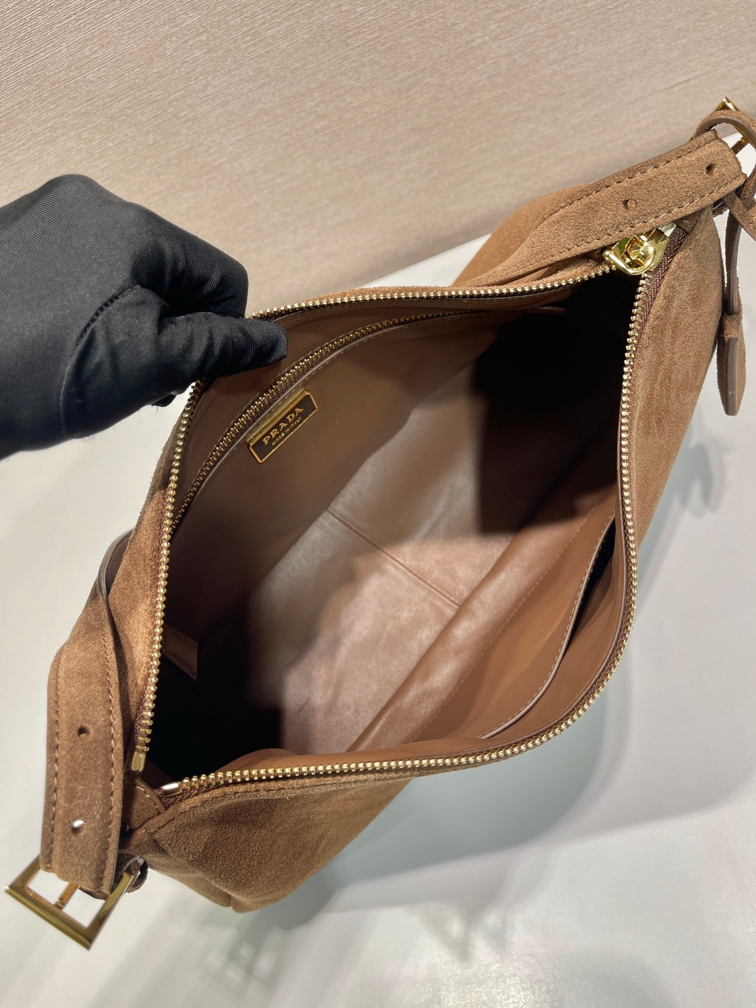 Pra*a aimée large leather shoulder bag 39x24x12cm