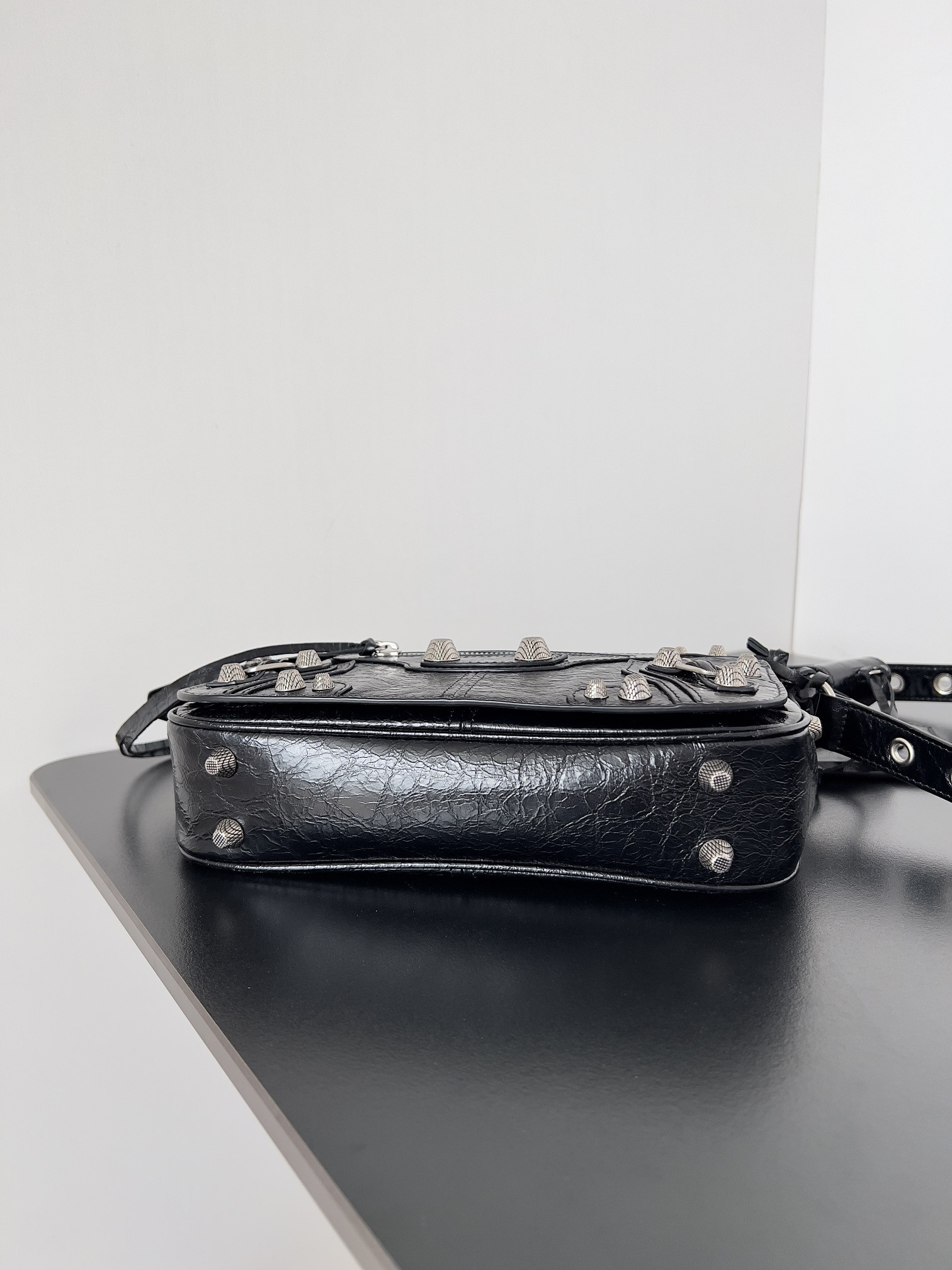 Ba*len*cia*ga le cagole mini flap bag in black 24 x 14 x 5 cm