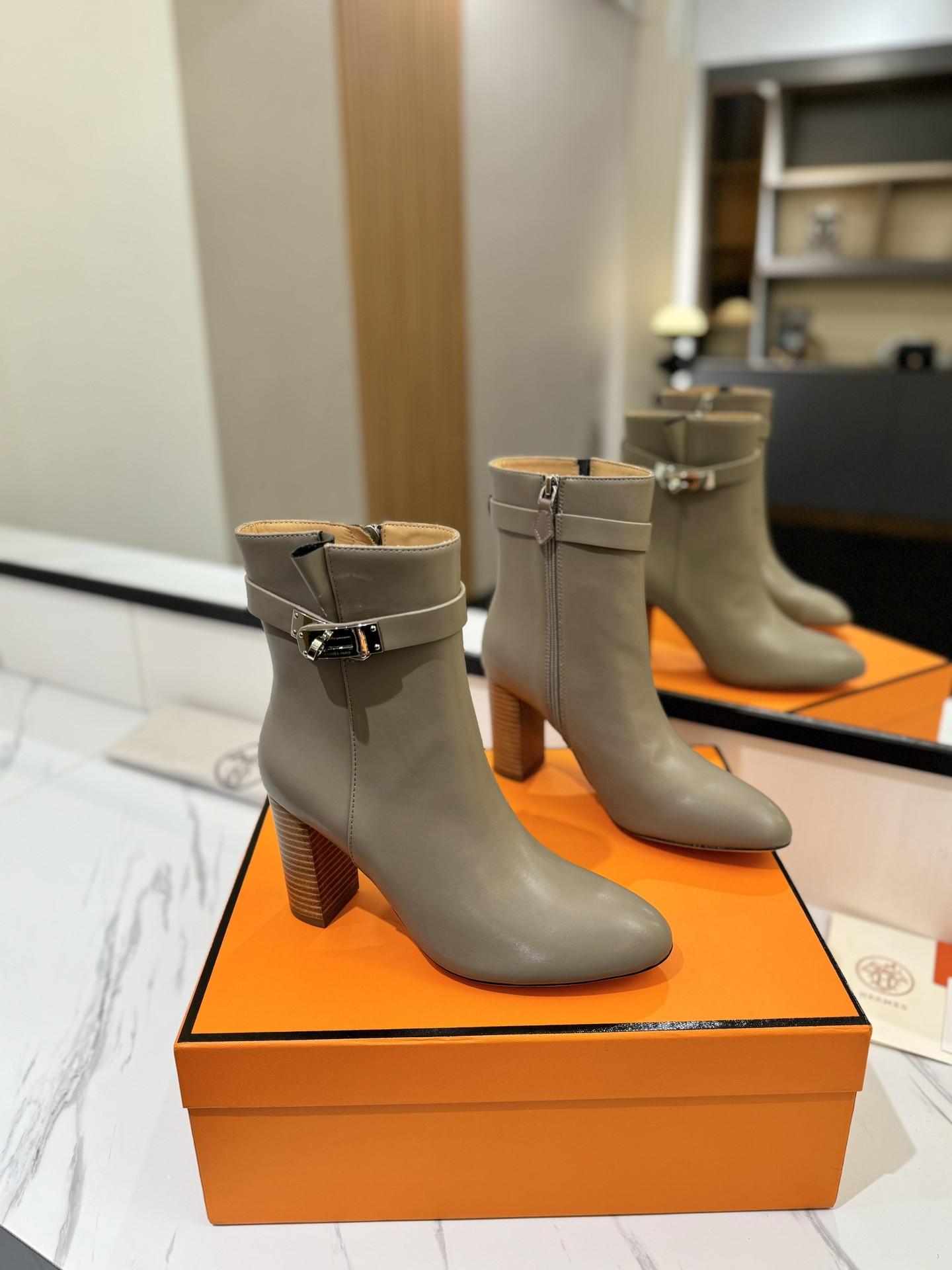 ua H**mes kelly jumping boots