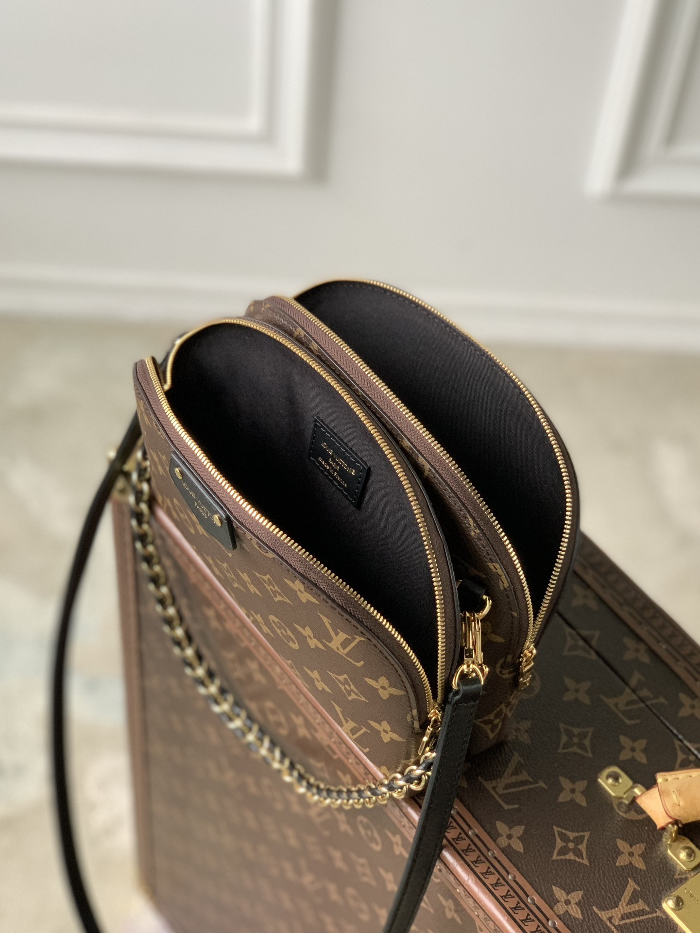 LV Be Alma M12996 23x15x7cm