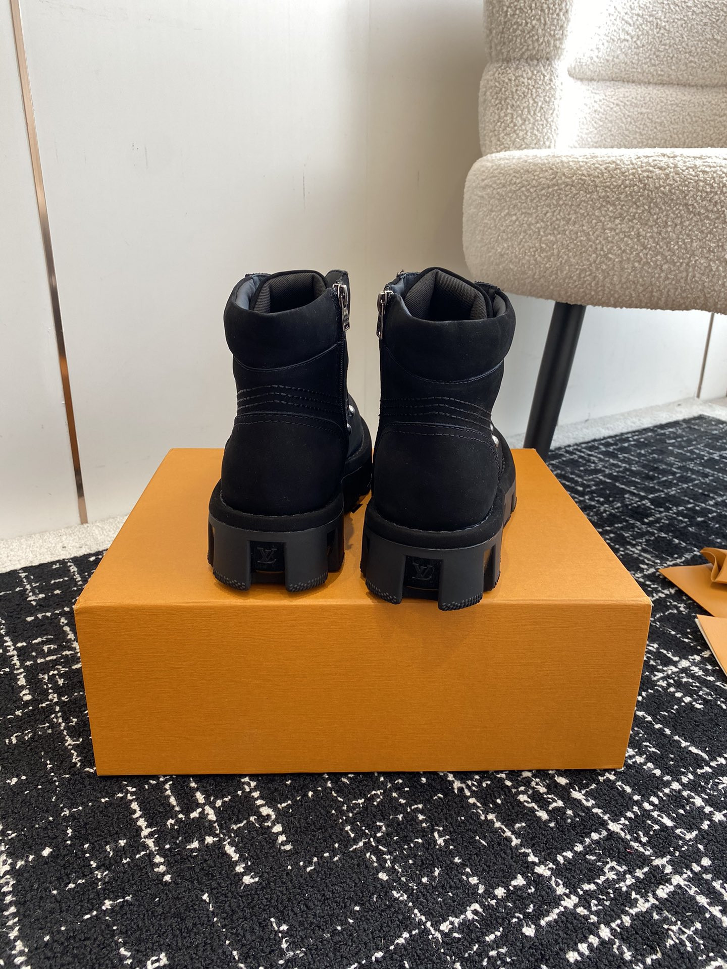 UA LV Boot