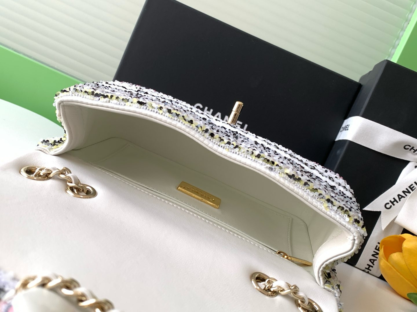 Ch*el flap bag 14x21x8cm
