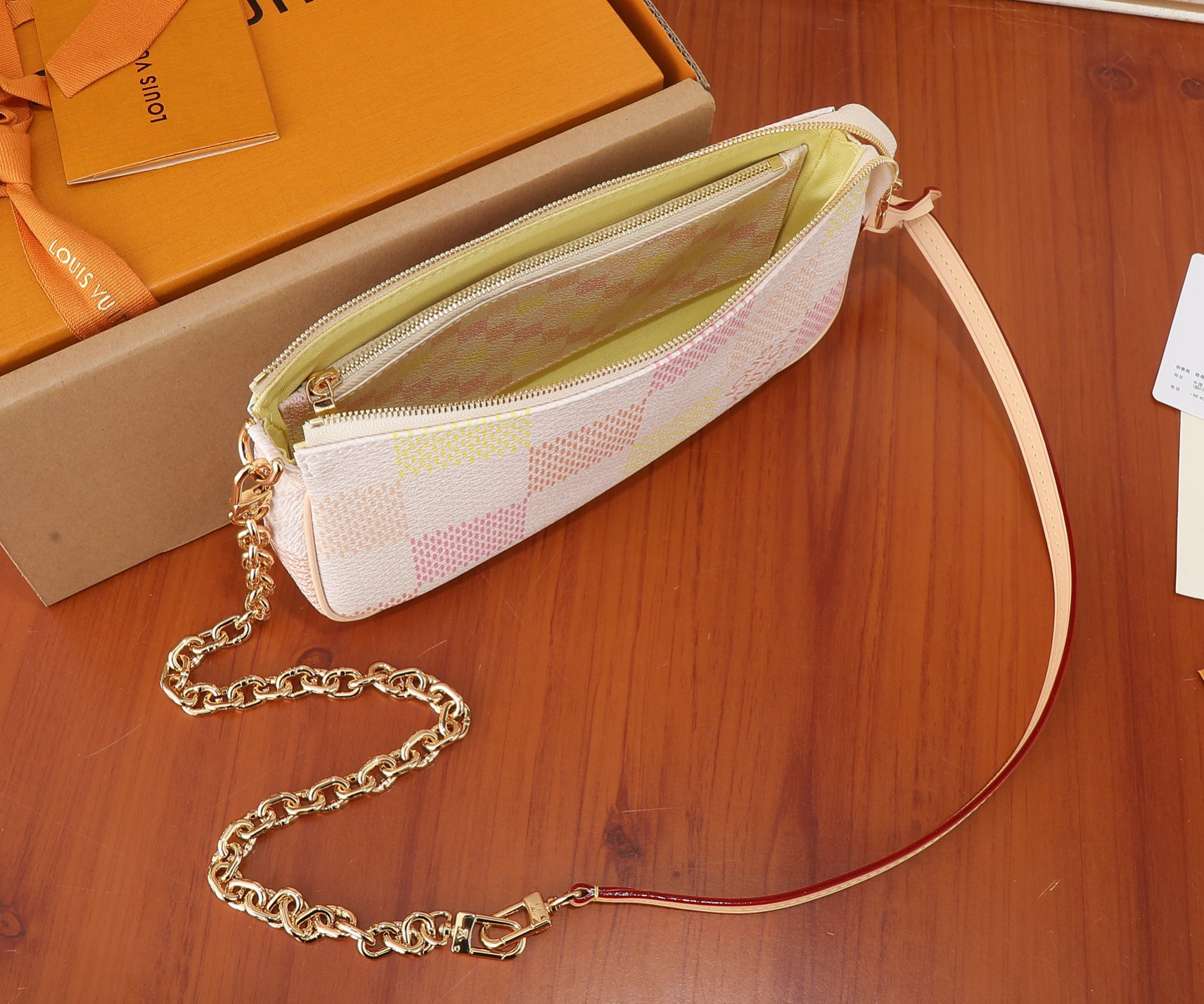 LV Pochette Accessoires N40642 23.5 x 13.5 x 4 cm