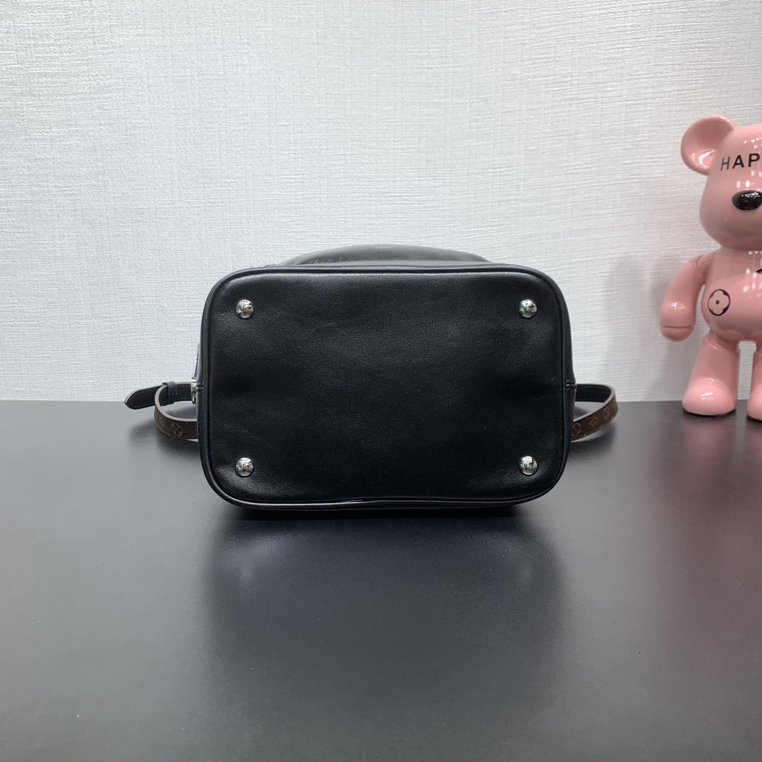 LV No Way Vibe M14377 22.5 x 15.5 x 24cm