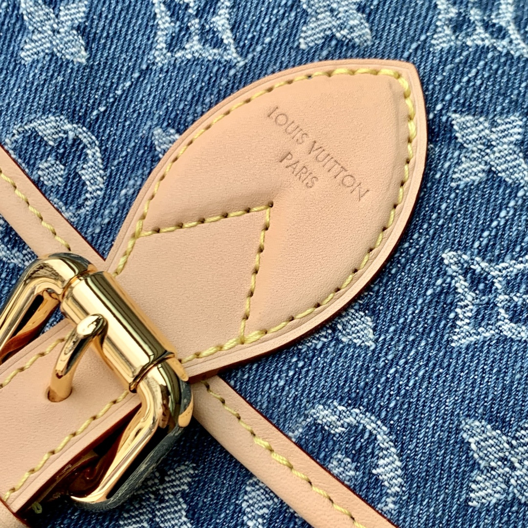 LV Diane M13070 24x15x9cm