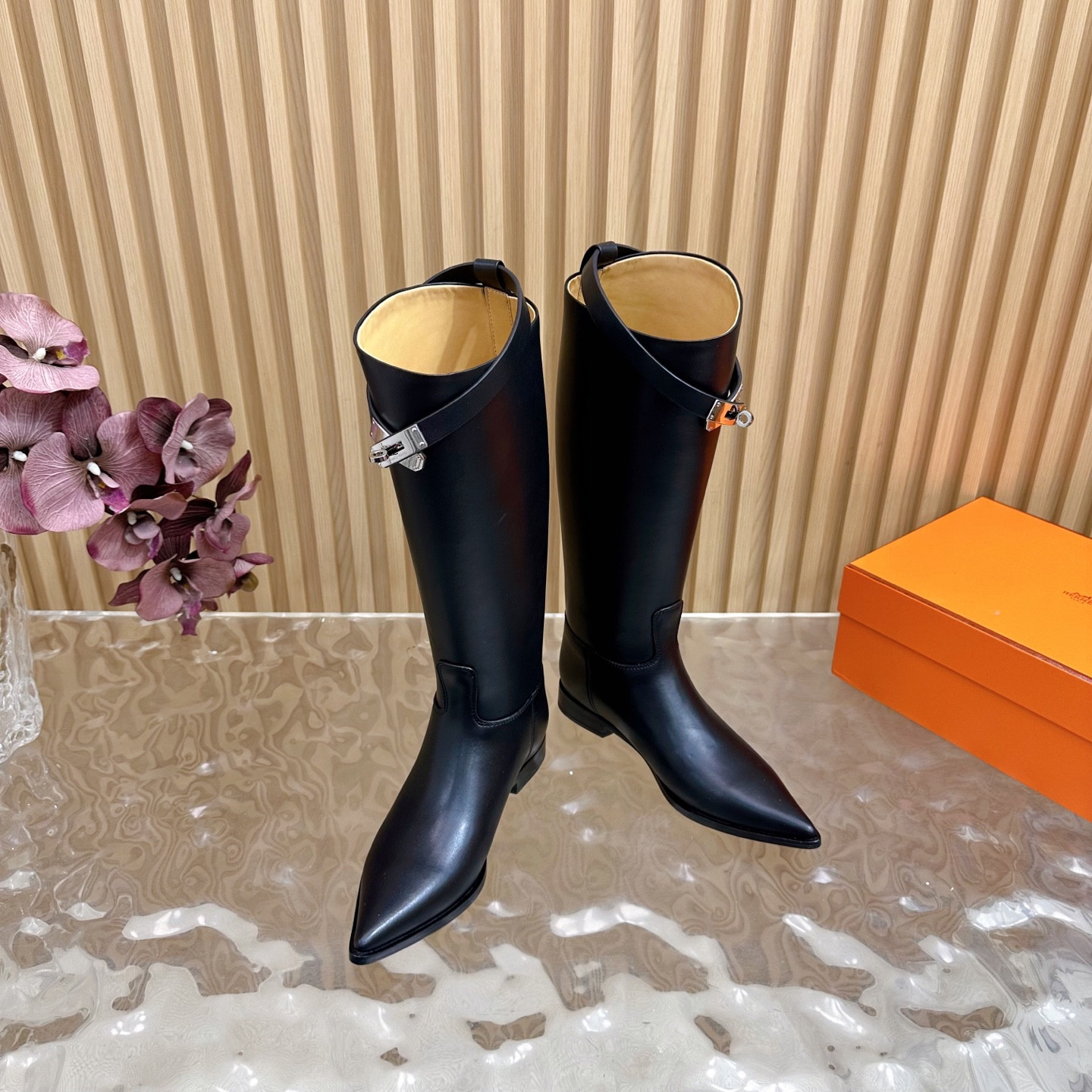 ua H**mes jumping boots