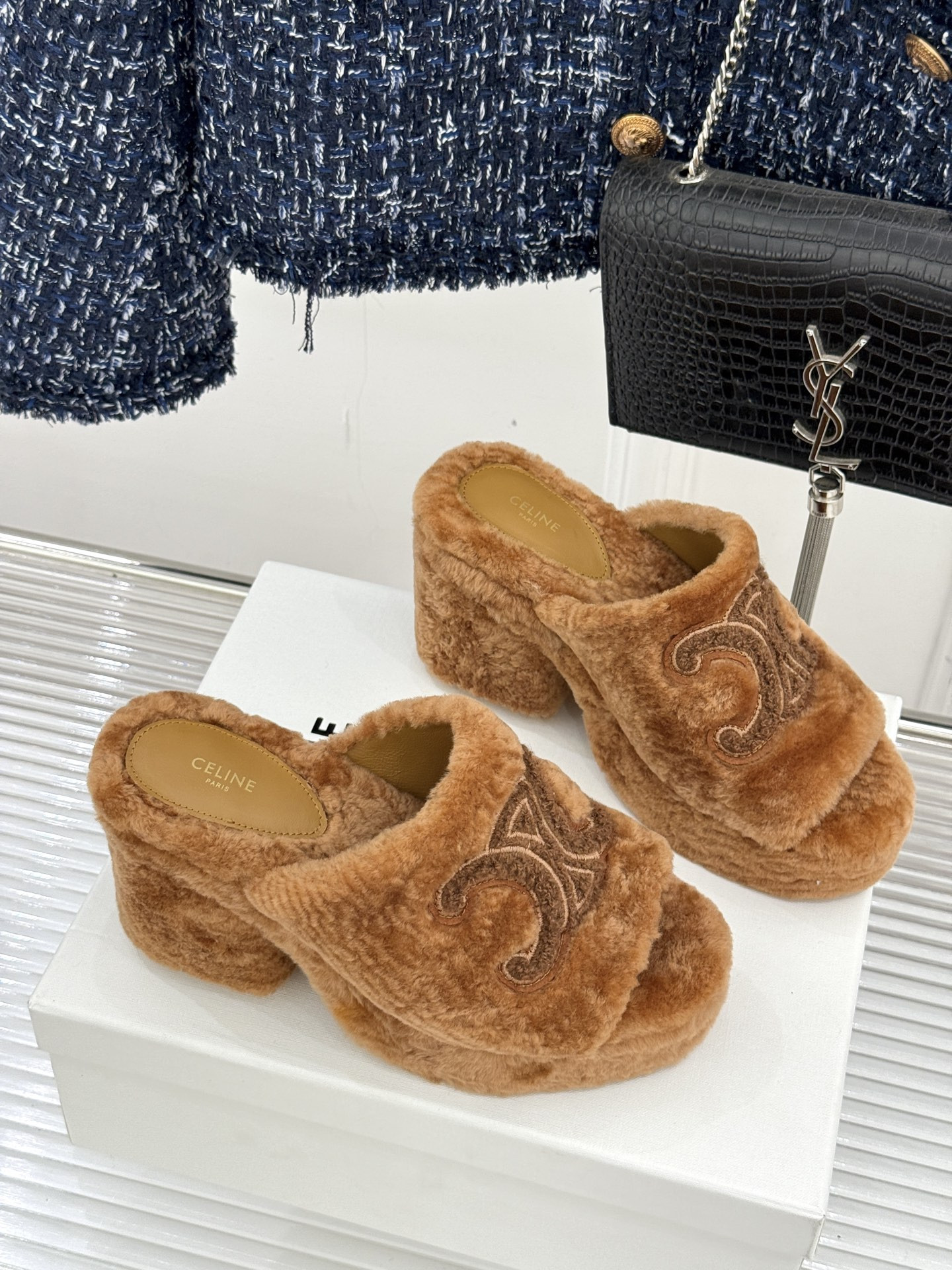 ua Ce**e elena mule 8cm heel